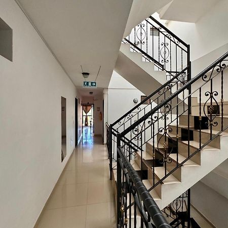 Hotel Portal Dorado Мариния Екстериор снимка