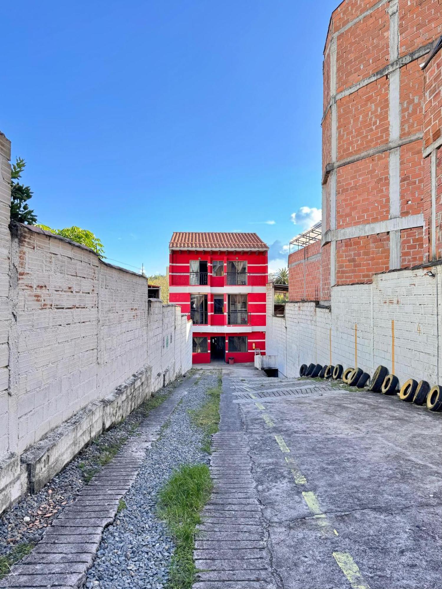 Hotel Portal Dorado Мариния Екстериор снимка